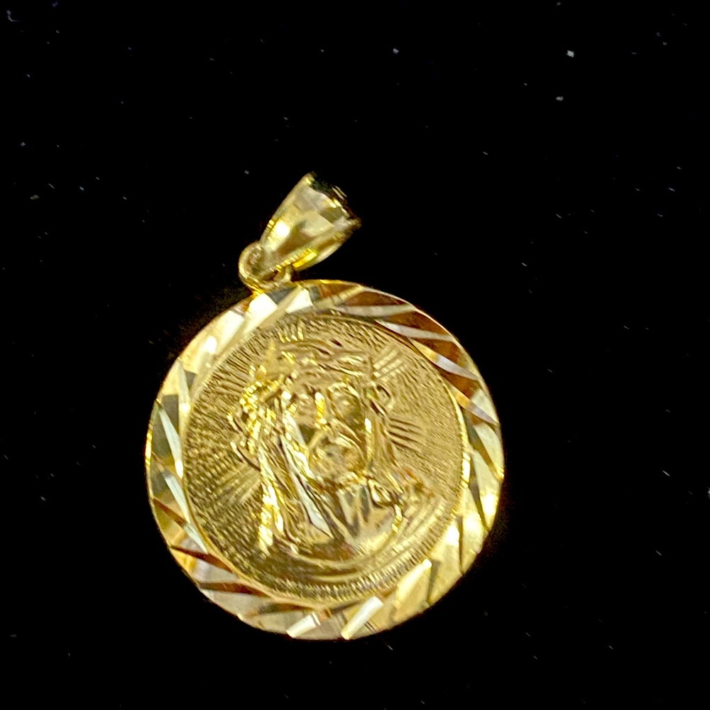 14kt yellow gold Jesus pendant